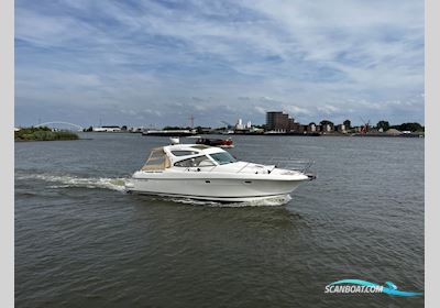 Jeanneau Prestige 34S HT Motorboat 2005, with Volvo engine, The Netherlands