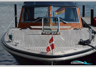 Kiel Classic 33 Motorboat 2007, with Volvo Penta D-6 engine, Germany