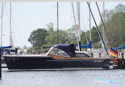 Kiel Classic 33 Motorboat 2007, with Volvo Penta D-6 engine, Germany