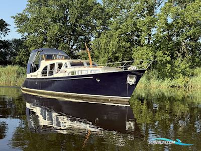 Klassiek Rondspant Motoryacht  1280 Motorboat 1948, with Sole engine, The Netherlands