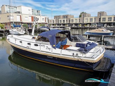 Langenberg Vlet 10.30 OK Motorboat 2004, with Mitsubishi<br />S4S-DT engine, The Netherlands