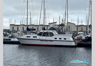 Linssen 382 Scx Motorboat 1996, with Iveco  8061 Srm 33 Iveco Aifo engine, United Kingdom
