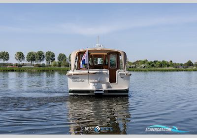 Linssen Grand Sturdy 29.9 Sedan Motorboat 2010, with Volvo Penta is een toonaangevende fabrikant van maritieme motoren en aandrijfsystemen. Het merk staat bekend om zijn betrouwbare en krachtige motoren engine, The Netherlands