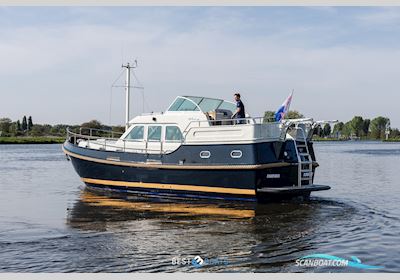 Linssen Grand Sturdy 380 AC Motorboat 2003, with 4 cilinder turbo diesel engine, The Netherlands