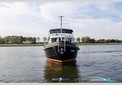 Linssen Grand Sturdy 380 AC Motorboat 2006, with Vetus-Deutz is een robuuste, onderhoudsvriendelijke marine-dieselmotor waarin de beproefde Deutz-techniek is gecombineerd met Vetus’ maritieme expert engine, The Netherlands