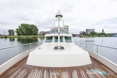 Linssen Grand Sturdy 430 AC Mark II Motorboat 2007, with Vetus Deutz is Een Betrouwbare Combinatie Van Twee Bekende Merken in de Maritieme Wereld: Vetus, Gespecialiseerd in Scheepsmotoren en -Onderdelen, en engine, The Netherlands