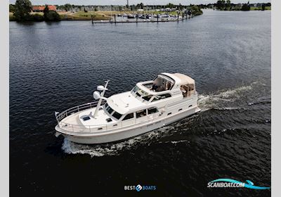 Linssen Grand Sturdy 450 AC Variotop Motorboat 2020, with Volvo Penta is Een Zweeds Merk Dat Wereldwijd Bekendstaat om Betrouwbare en Krachtige Scheepsmotoren en Aandrijfsystemen. Ze Leveren Zowel Diesel- al engine, The Netherlands