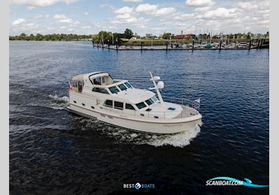 Linssen Grand Sturdy 450 AC Variotop Motorboat 2020, with Volvo Penta is Een Zweeds Merk Dat Wereldwijd Bekendstaat om Betrouwbare en Krachtige Scheepsmotoren en Aandrijfsystemen. Ze Leveren Zowel Diesel- al engine, The Netherlands