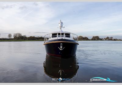 Linssen Grand Sturdy 470 Wheelhouse Motorboat 2017, with Volvo Penta is een Zweeds merk dat wereldwijd bekendstaat om betrouwbare en krachtige scheepsmotoren en aandrijfsystemen. Ze leveren zowel diesel- al engine, The Netherlands
