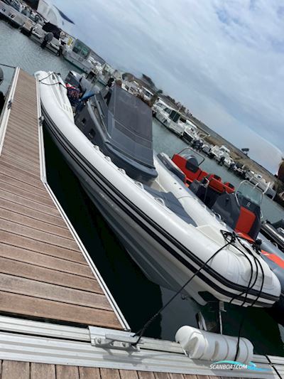 Lomac GRAN TURISMO 10.5 Motorboat 2019, with YAMAHA Twin V8 F350 AETX engine, France