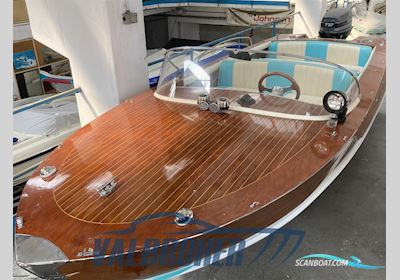 MOLINARI Piviere Motorboat 1971, with Evinrude 737 engine, Italy
