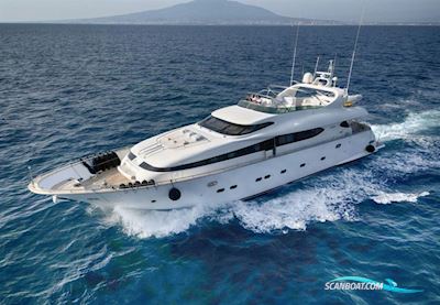 Maiora 29 DP Motorboat 2000, with 2 x Mtu 1800Hp engine, Italy