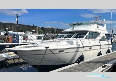 Maxum 4600 SCB Motorboat 1997, with Cummins 450C engine, United Kingdom