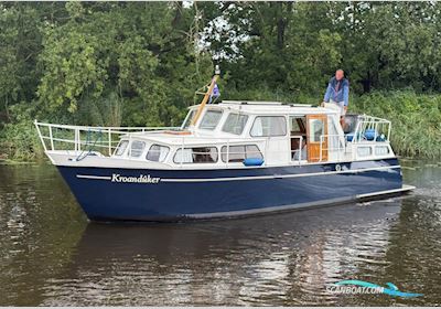 Meeuw kruiser GSAK Motorboat 1980, with Mercedes engine, The Netherlands