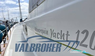 Menorquin 120 Motorboat 2006, with Yanmar 4LY-240 engine, Italy