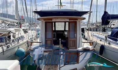 Menorquin 120 Motorboat 2006, with Yanmar 4LY-240 engine, Italy