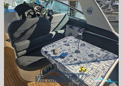 Monterey Boats 322 Cruiser Motorboat 2001, with Volvo Penta 5. 7 V8 engine, Italy