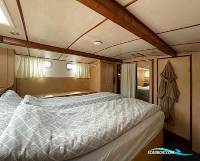 Moody Lancer Motorboat 1971, with Perkins 6354 engine, Ireland