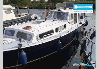Motorboat 960 Motorboat 1985, with Peugeot engine, France