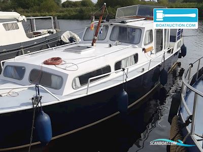 Motorboat 960 Motorboat 1985, with Peugeot engine, France