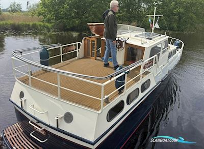 Motorkruiser Retro 1050 Motorboat 1979, with Ford engine, The Netherlands