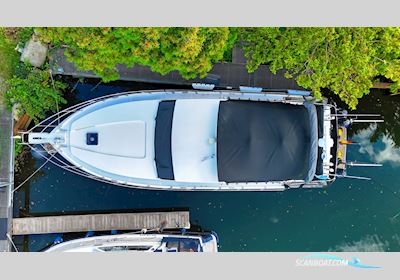 Neptunus 138 / 46 Flybridge Sedan Motorboat 1989, with Volvo engine, Germany