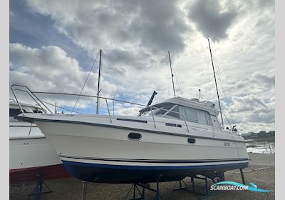 Nimbus 310 Coupe Motorboat 1998, with Yanmar engine, United Kingdom