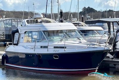 Nimbus 310 Coupe Motorboat 2000, with Yanmar engine, United Kingdom