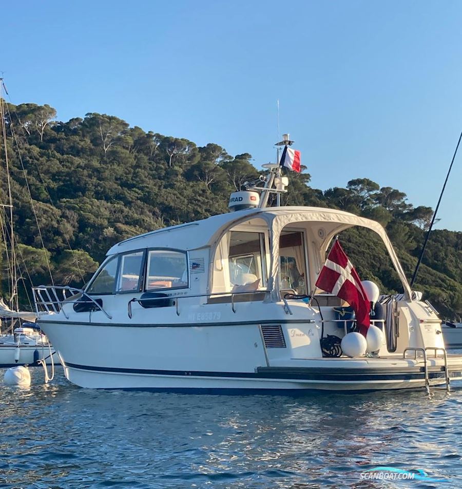 Nimbus 335 Coupe Motorboat 2013, with Volvo Penta D4 - 260 engine, France