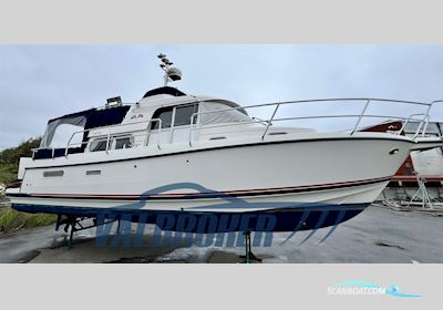 Nimbus 340 COMMANDER Motorboat 2004, with Volvo Penta D6 310 engine, Finland