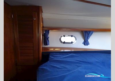 Nimbus 345 Avanta Fly Motorboat 2000, with Mercruiser D4.2L 2x engine, The Netherlands