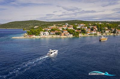 Nimbus 495 Flybridge Motorboat 2025, with Volvo Penta Ips650 engine, Slovenia