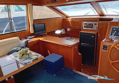 Ocean Alexander 440 Cockpit Motor Yacht Motorboat 1989, with Volvo Penta Tamd61A engine, The Netherlands