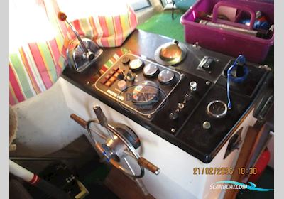 Ocqueteau 740 ALIENOR Motorboat 1980, with IVECO engine, France