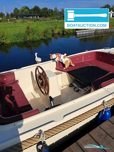 Oud Huijzer 560 Motorboat 2007, with Suzuki engine, The Netherlands