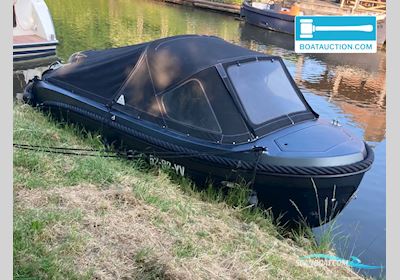 Oud Huijzer 570 Motorboat 2017, with Suzuki engine, The Netherlands