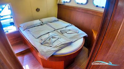 Pedro Skiron 35 AK Cabrio Motorboat 2002, with Perkins Sabre engine, Germany