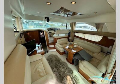 Prestige 42 Flybridge Motorboat 2007, with Cummins engine, United Kingdom