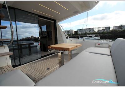 Prestige 520 Motorboat 2025, with Volvo Penta engine, Ireland