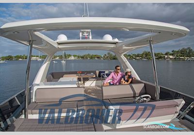 Prestige 680 Fly Motorboat 2017, with Volvo Penta D13 Ips 1200 engine, Italy