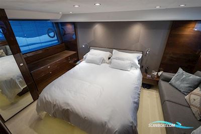 Princess 52 Motorboat 2014, with 2 x Volvo Penta D11-725 engine, United Kingdom