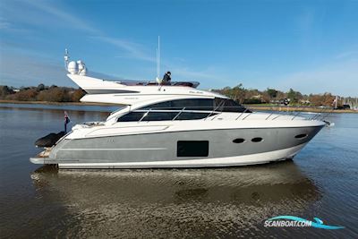Princess 52 Motorboat 2014, with 2 x Volvo Penta D11-725 engine, United Kingdom