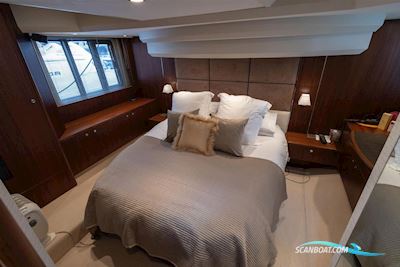 Princess 54 Motorboat 2011, with 2 x Volvo D13-800 engine, United Kingdom