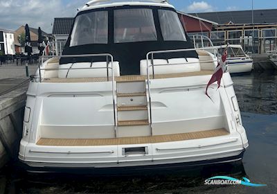 Princess V65 Motorboat 2002, with Man D2840 LE403 engine, Denmark