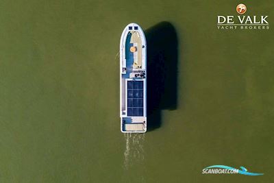 Qrooz Floating Appartment Motorboat 2019, with Evinrude engine, The Netherlands