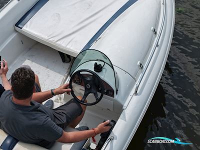 Quicksilver 425 Open Motorboat 2006, with Honda engine, The Netherlands