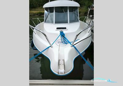 Quicksilver ARVOR 250 Motorboat 2003, with MERCRUISER engine, France