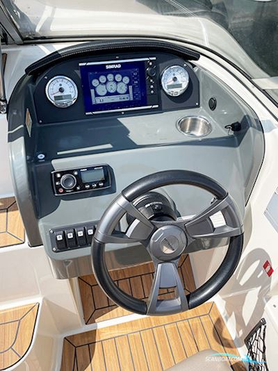 Quicksilver Active 595 Cruiser Motorboat 2015, with Mercury F100 Exlpt engine, Germany