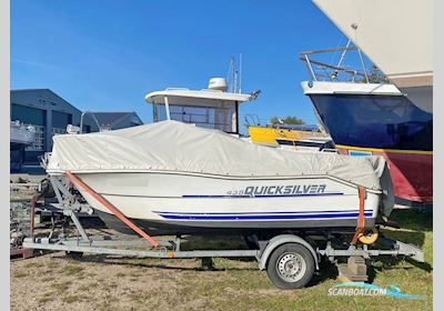 Quicksilver Cabin 435 Motorboat 1999, with Honda engine, Germany