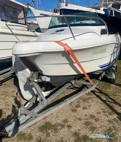 Quicksilver Cabin 435 Motorboat 1999, with Honda engine, Germany